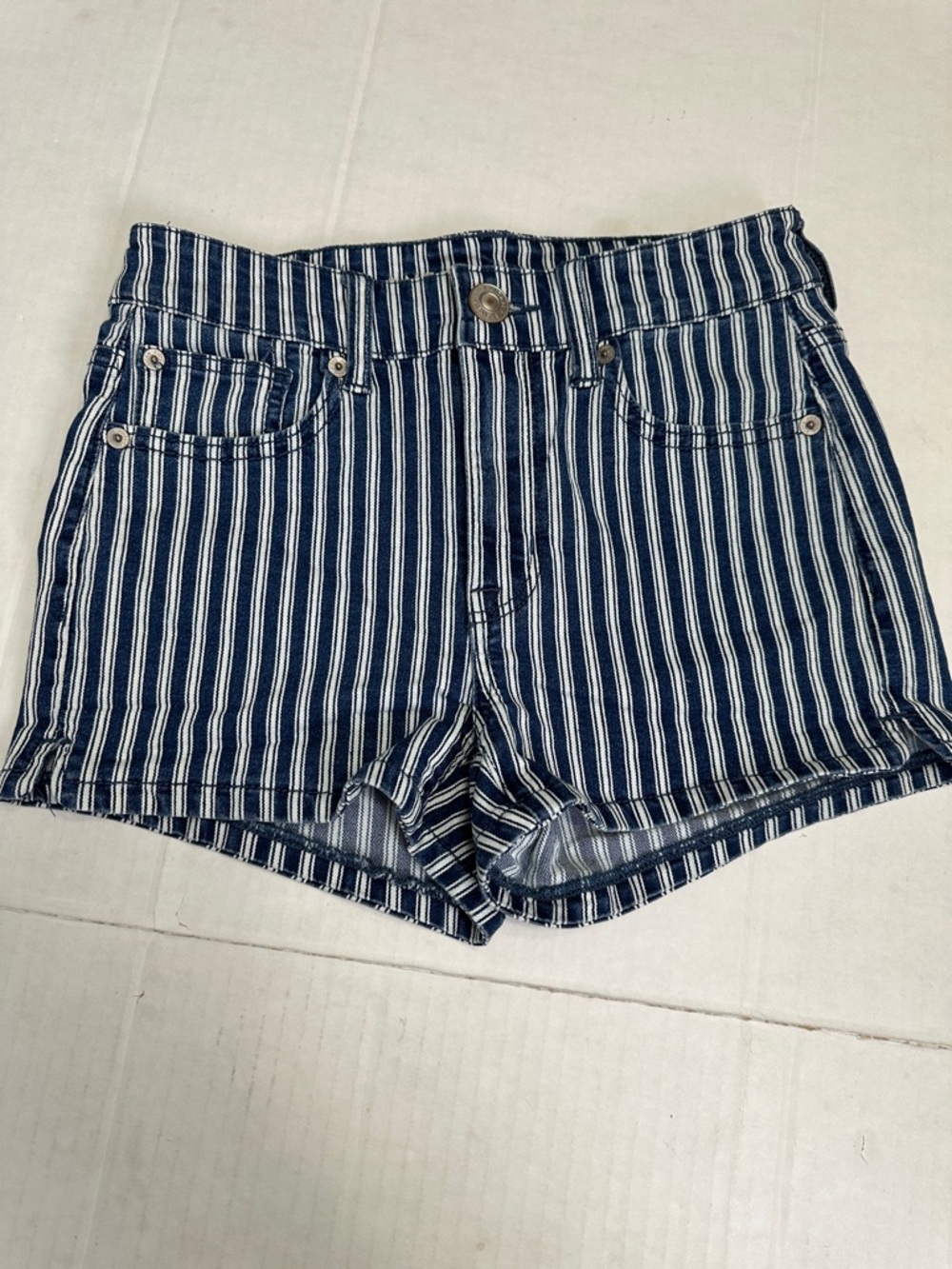 AE American Eagle Navy Hi Ríse‎ Shortie Striped Jean Shorts Womens 2 Denim